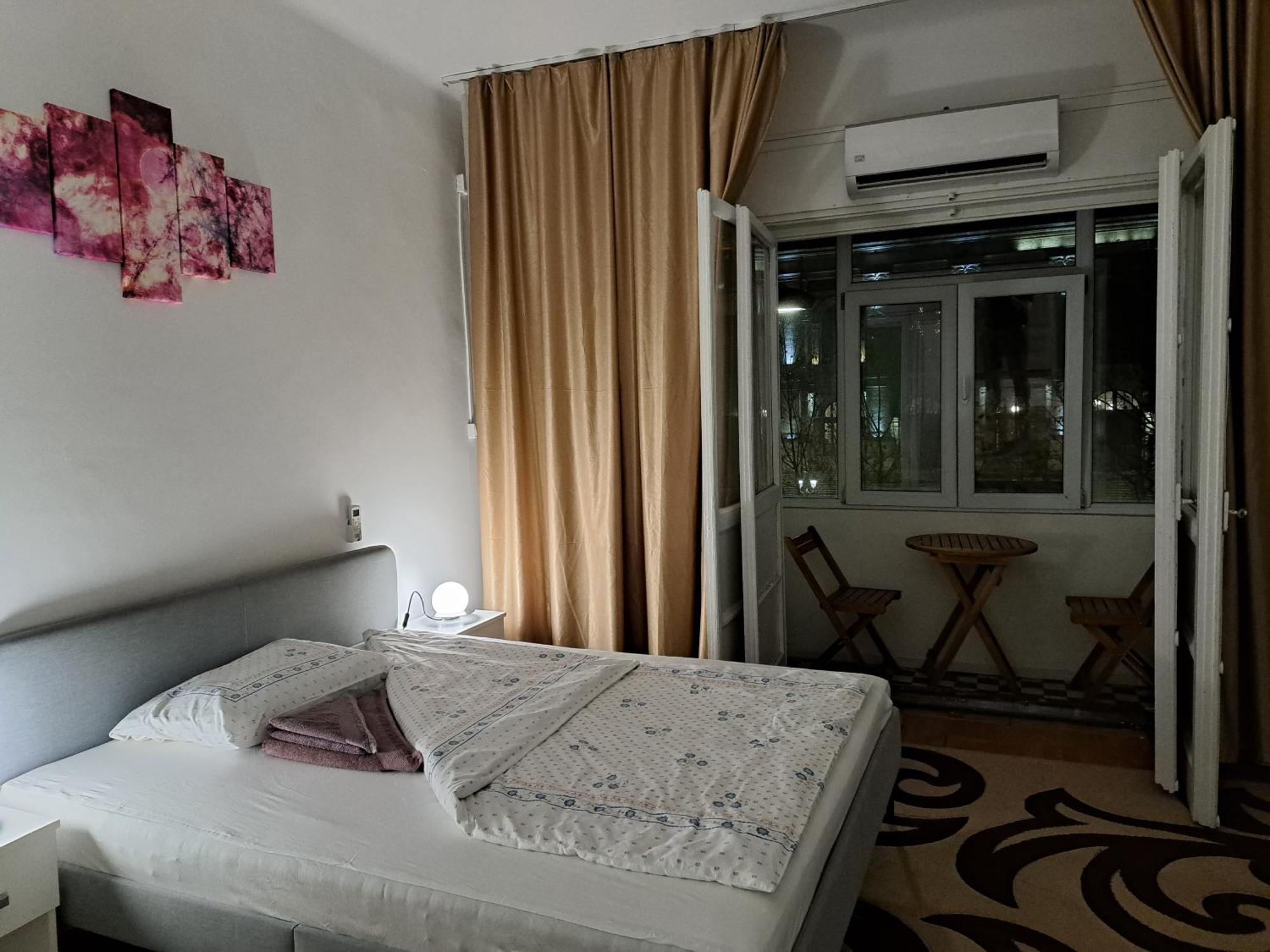 شقة Amytis Flat Old City بوخارست المظهر الخارجي الصورة